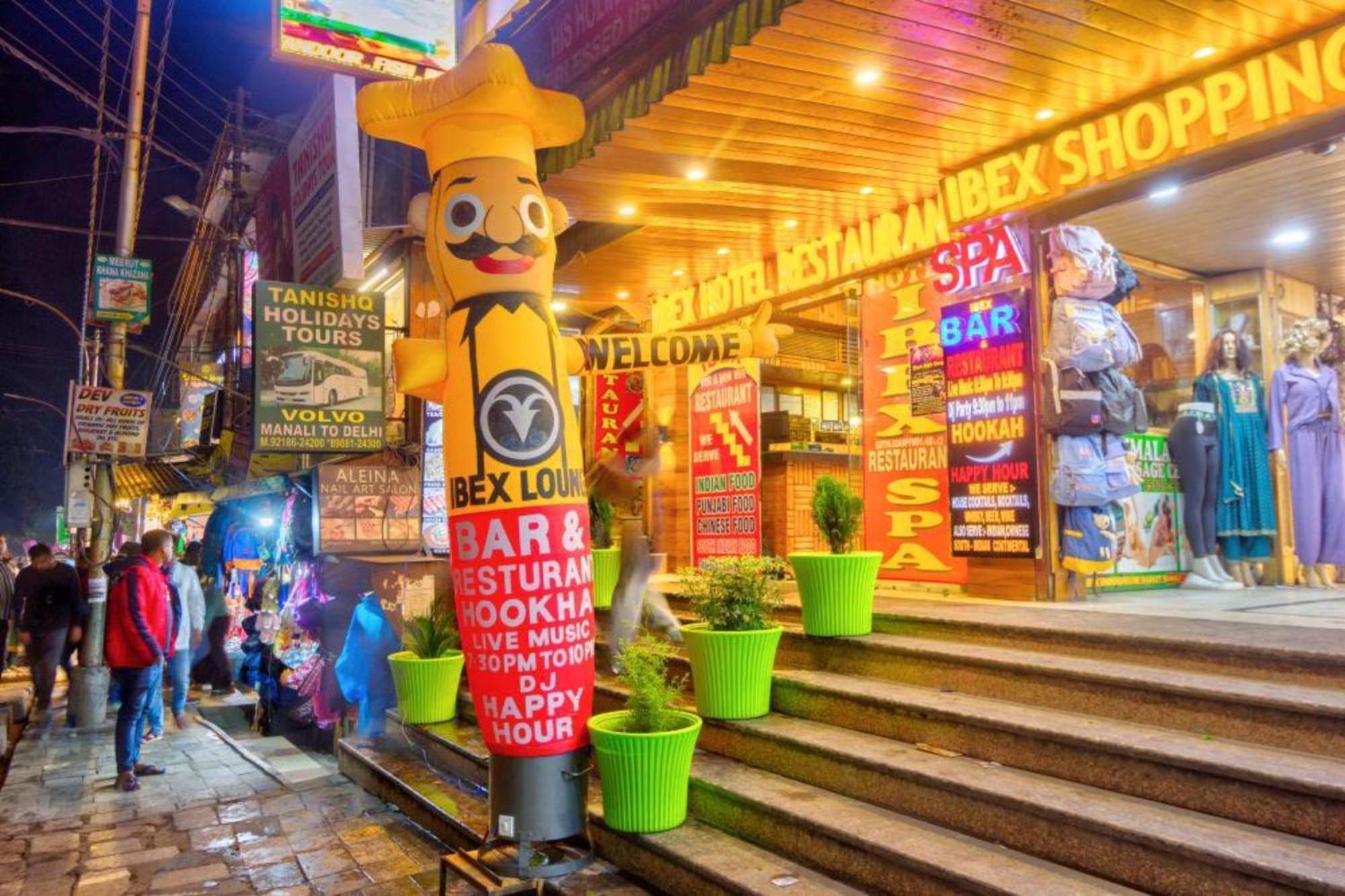Premium I-bex Near Durga Temple - Restaurant - - Facilities - In Hotel