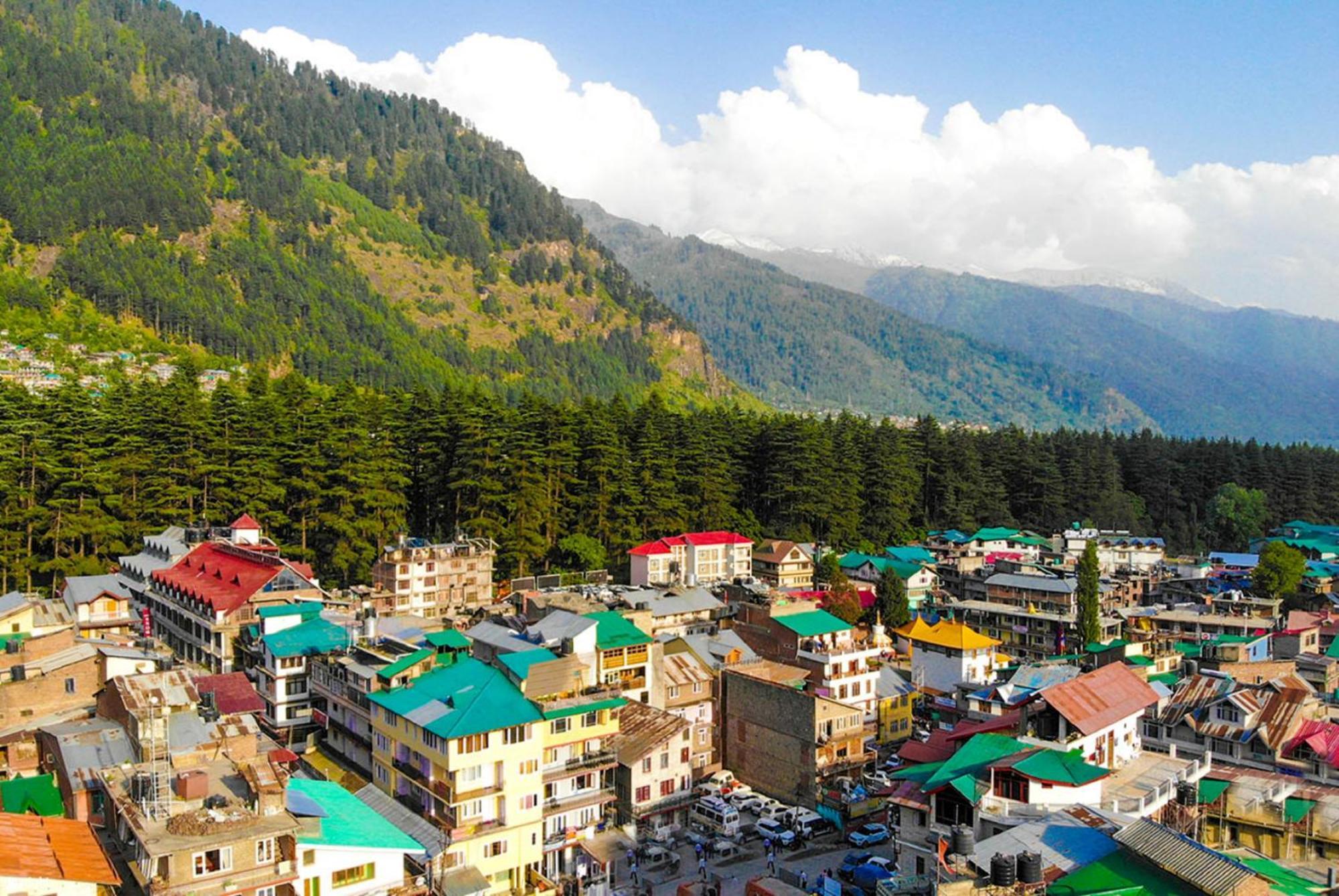 Hotel Premium New Ambika International - Jungle Safari- Free Parking- Restaurant - Bonfire - Facilities In Manali (Himachal Pradesh)