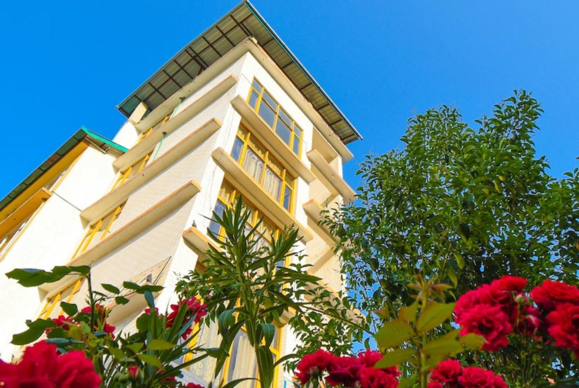 Premium New Ambika International - Jungle Safari- Free Parking- Restaurant - Bonfire - Facilities In Hotel