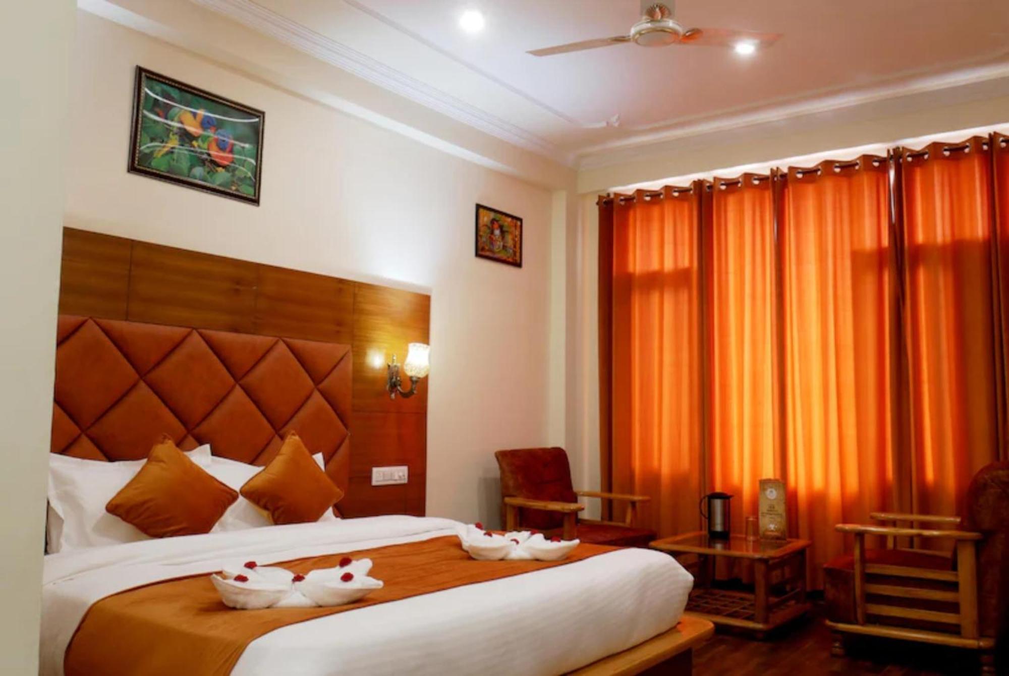 Premium New Ambika International - Jungle Safari- Free Parking- Restaurant - Bonfire - Facilities In 4* Manali (Himachal Pradesh)