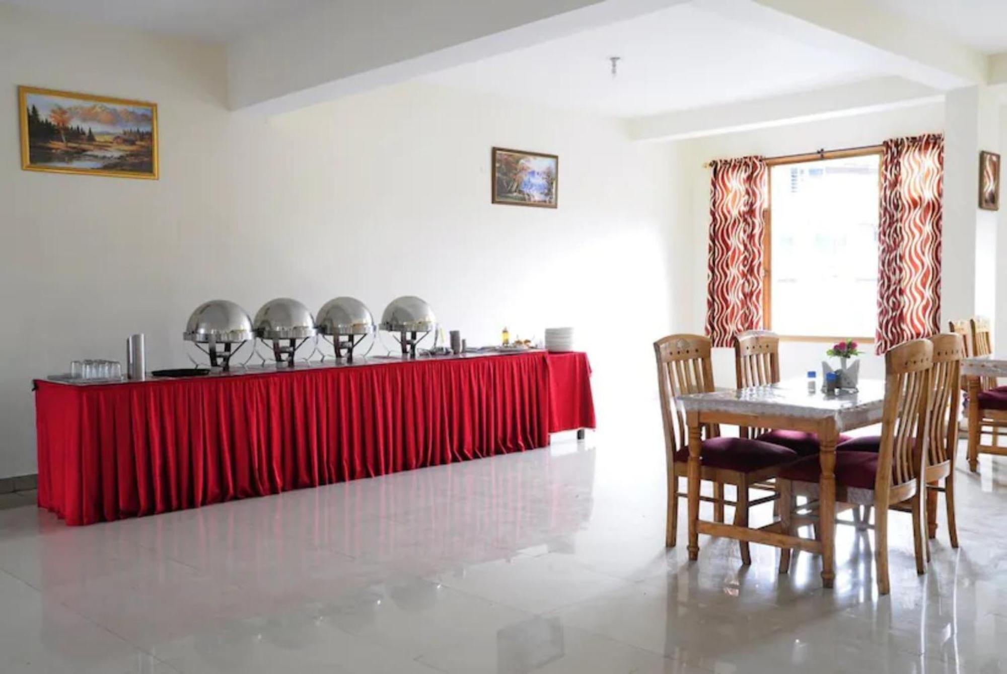 Premium New Ambika International - Jungle Safari- Free Parking- Restaurant - Bonfire - Facilities In 4*