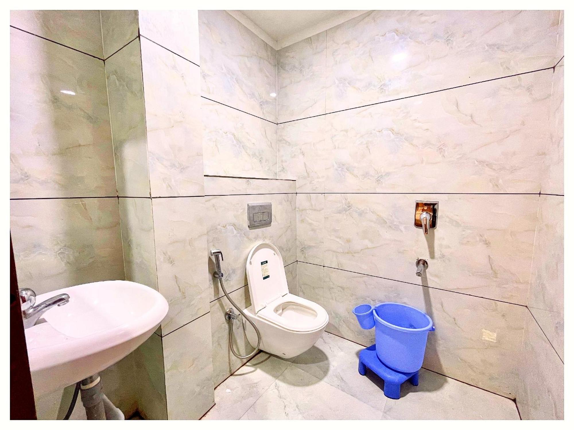 Premium I-bex Near Durga Temple - Restaurant - - Facilities - In Hotel