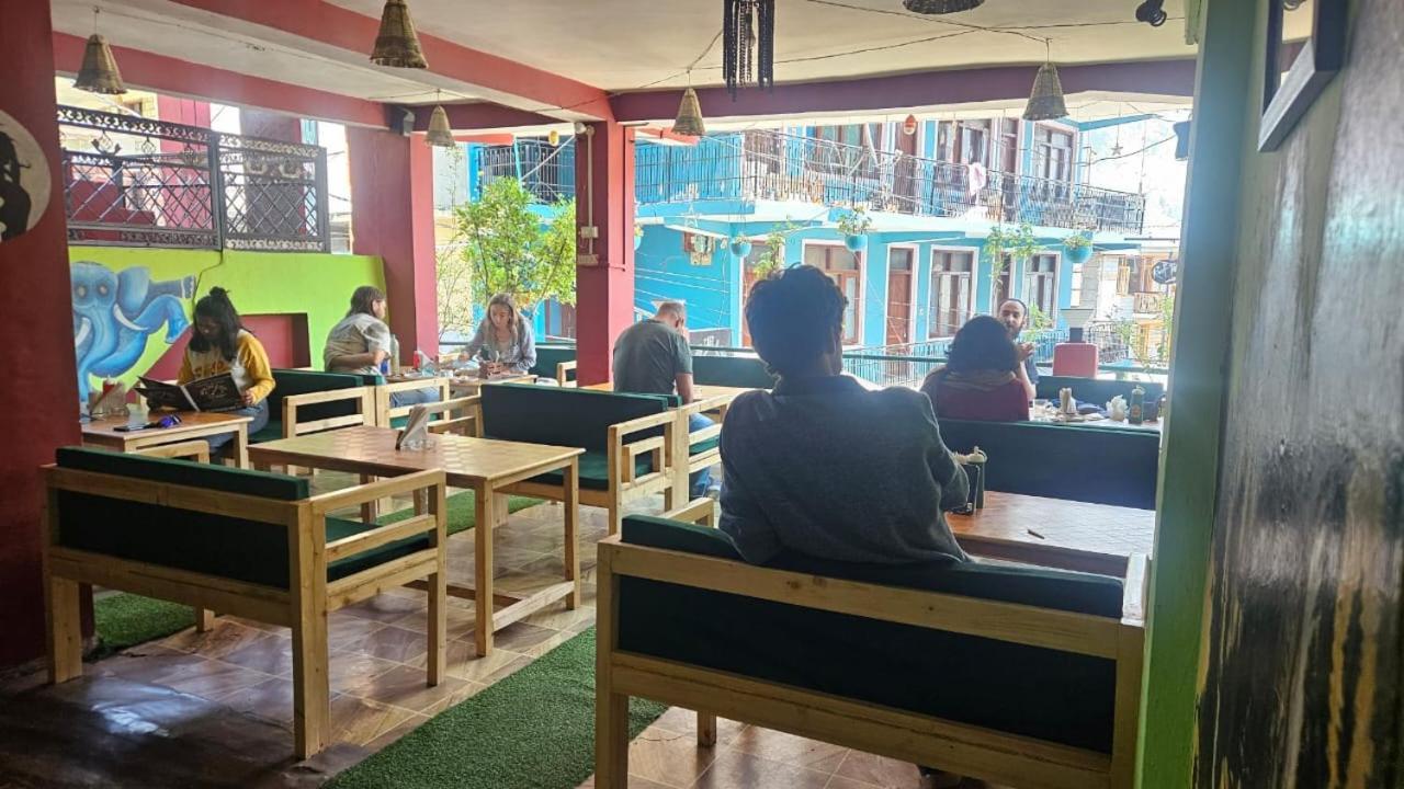 Non Stop Cafe & Manali (Himachal Pradesh)