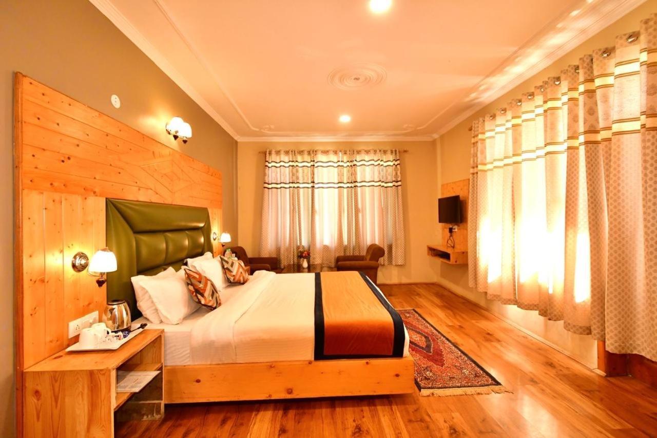 Chichoga Heights Hotel Manali (Himachal Pradesh)