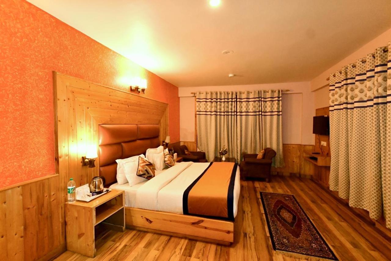 Chichoga Heights 3*