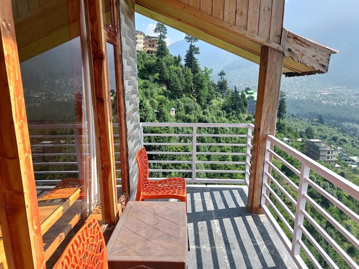 Hotel Seven Hills Manali (Himachal Pradesh)