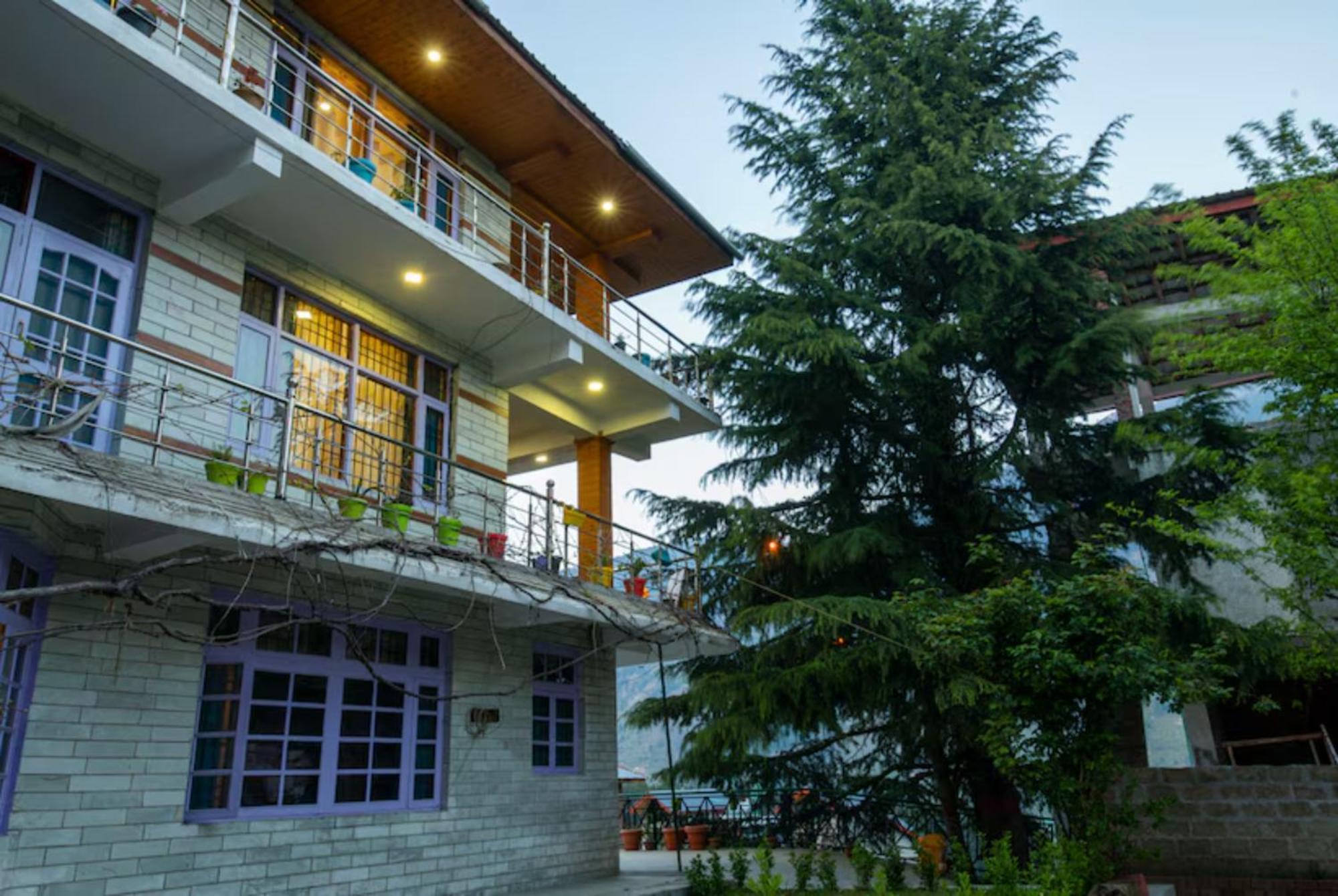 A Budget Urba- Monk Near Temple - Restaurant And Wi-fi Facilities -family In