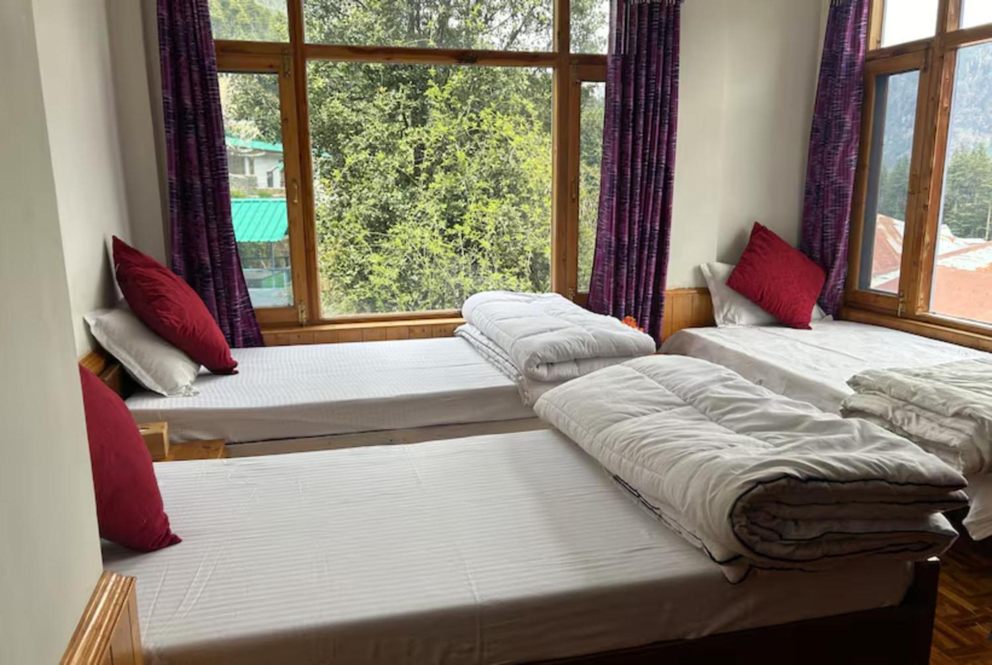 A Budget Urba- Monk Near Temple - Restaurant And Wi-fi Facilities -family In