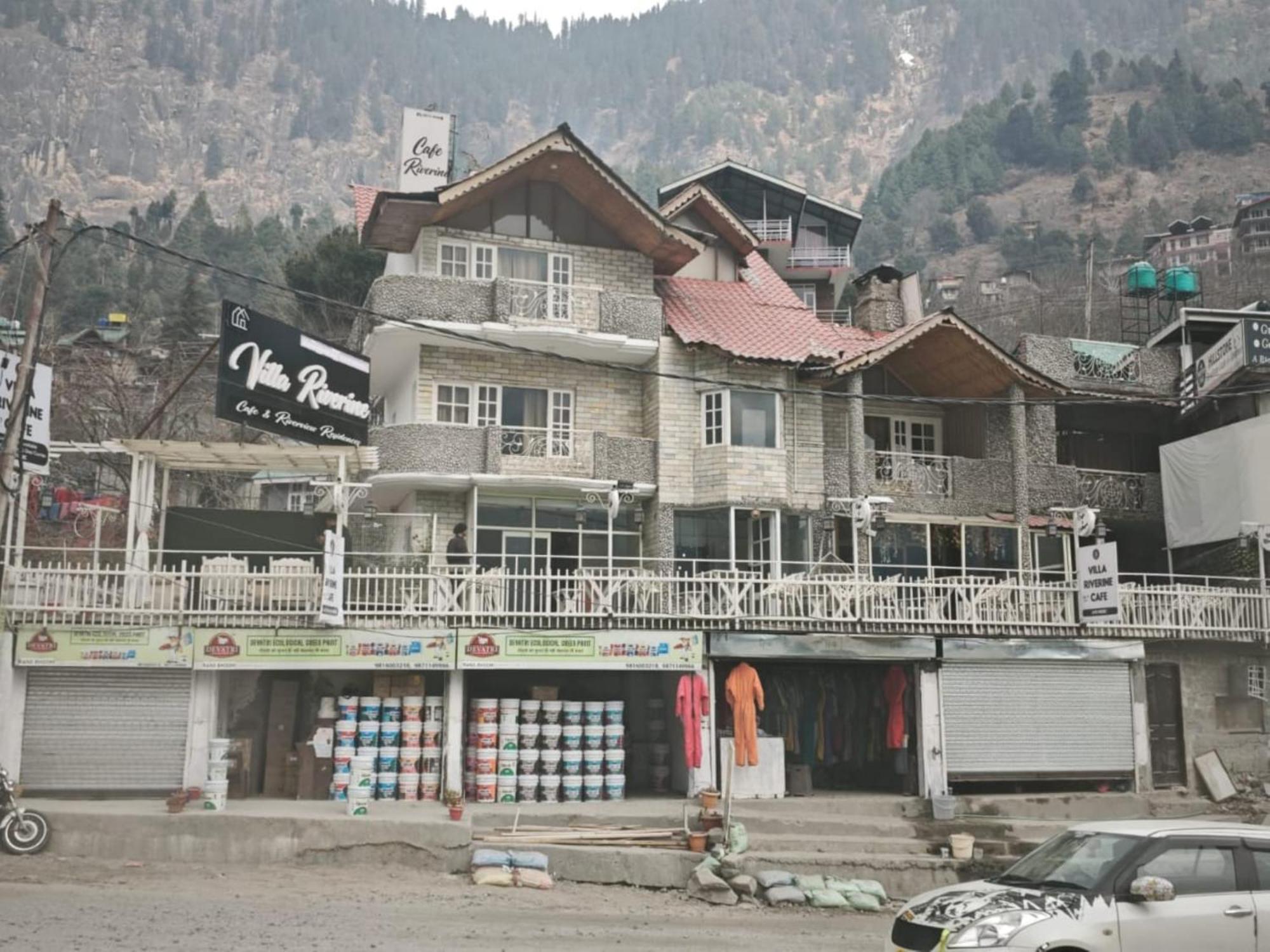 Riverine Cafe & Riverview Near Mall Road 4* Manali (Himachal Pradesh)