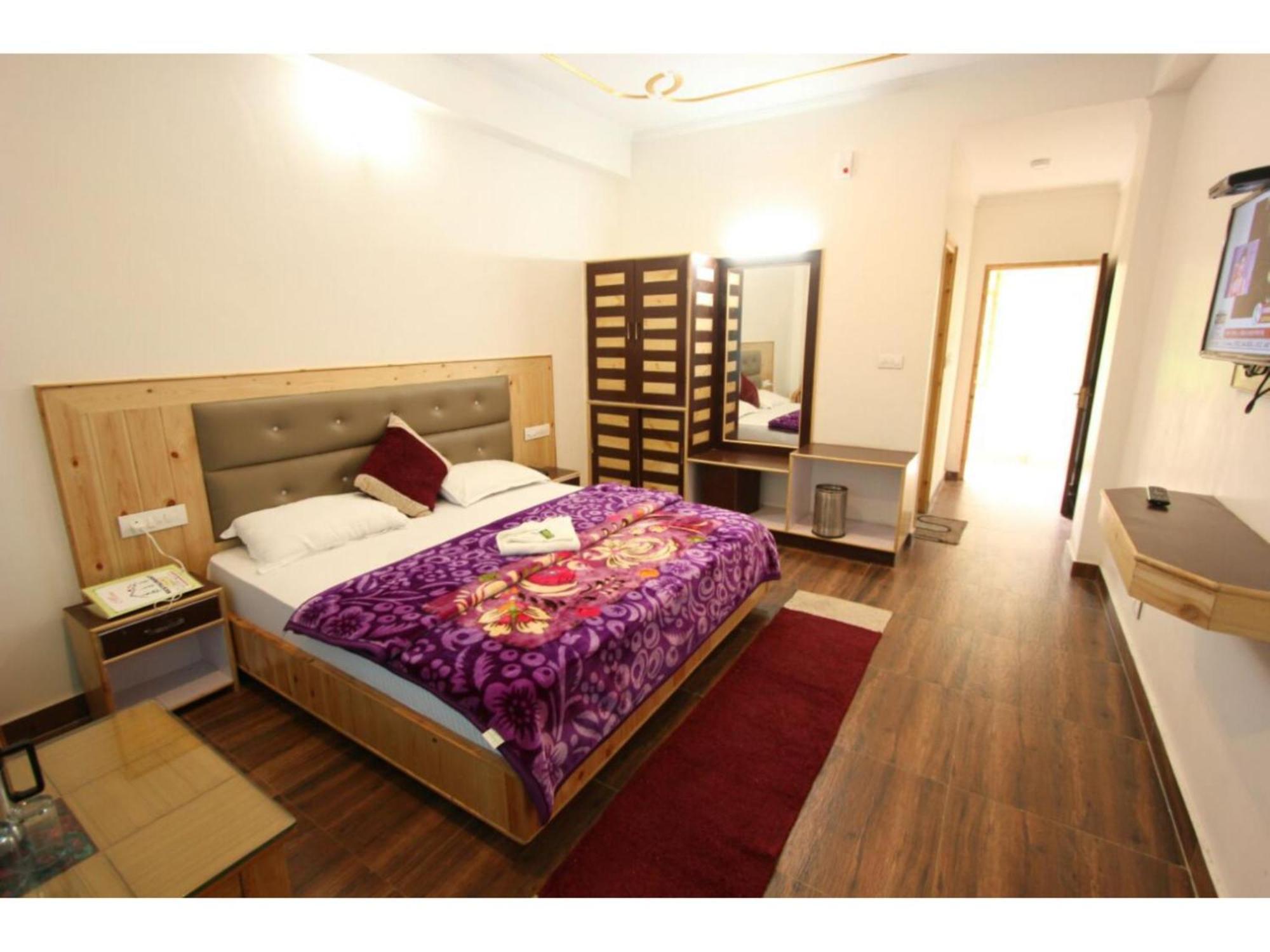 Budget Saras Near Temple - Free Parking - Restaurant Facilities - In Hotel Manali (Himachal Pradesh)