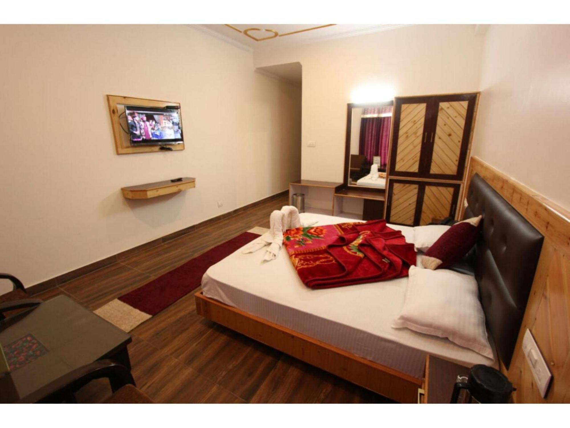 Budget Saras Near Temple - Free Parking - Restaurant Facilities - In 4*