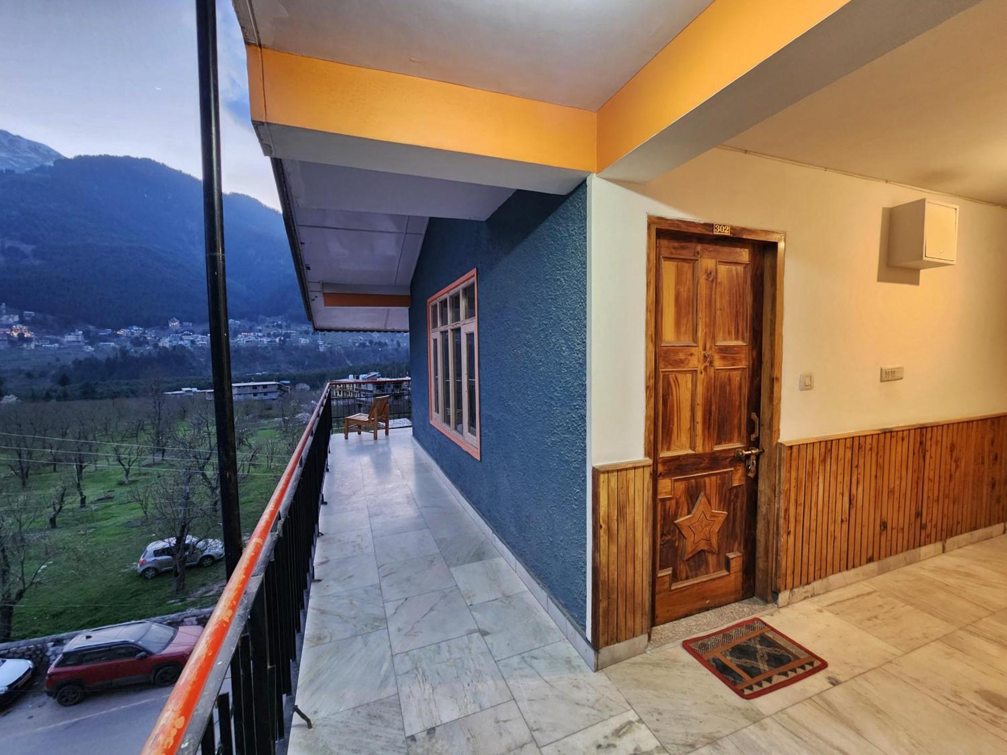 Kundan And Restaurant Hotel Manali (Himachal Pradesh)