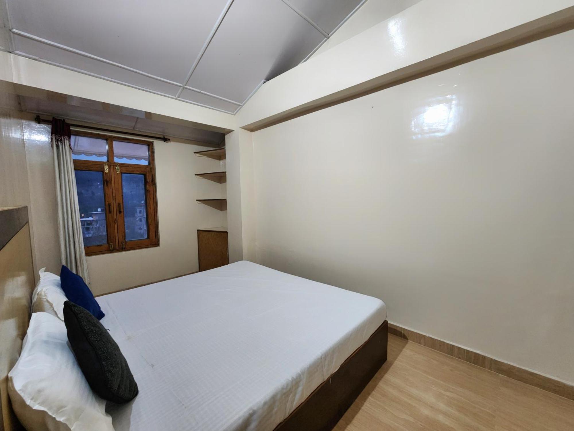 Hotel Kundan And Restaurant