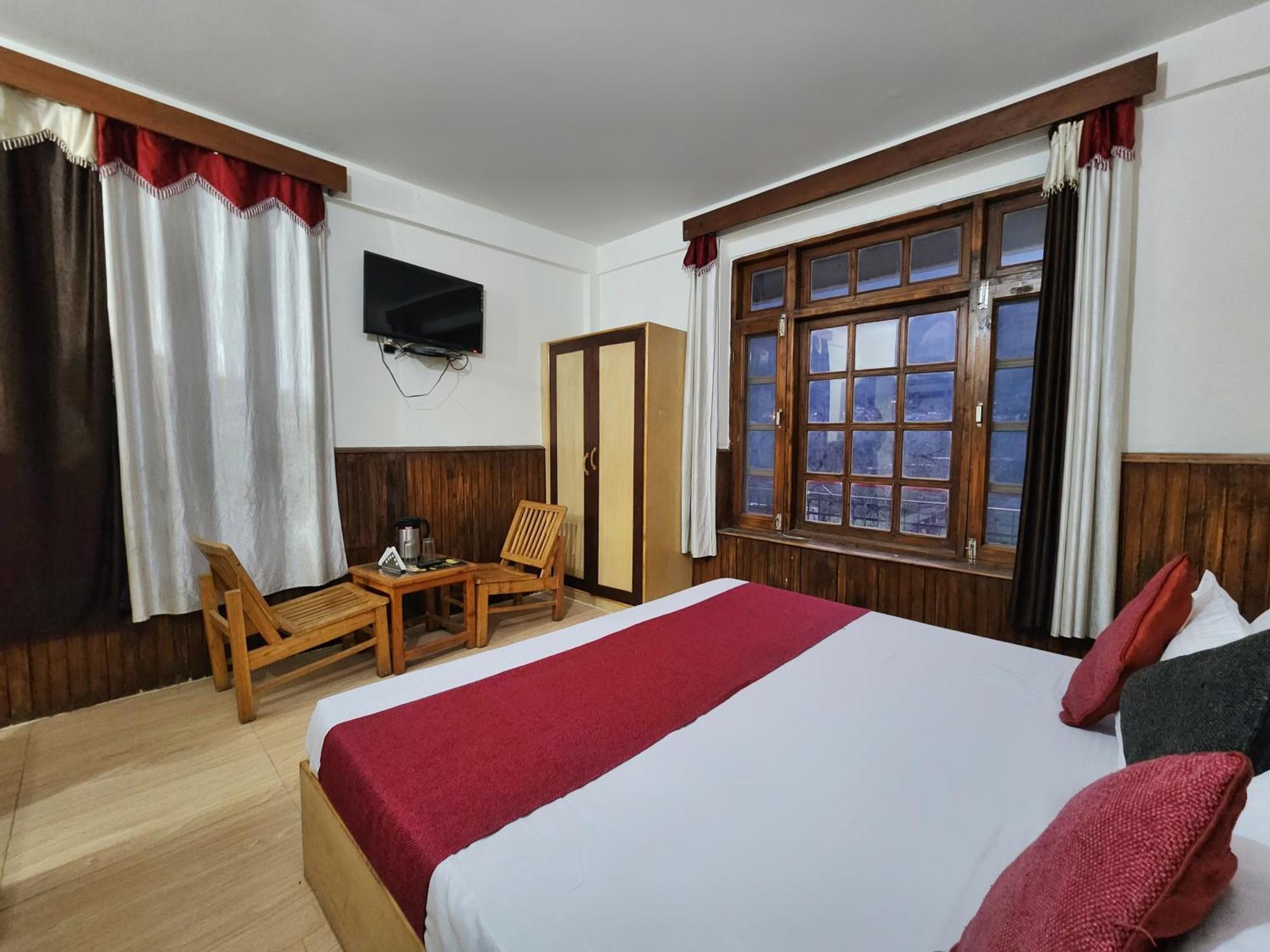 Hotel Kundan And Restaurant 3*