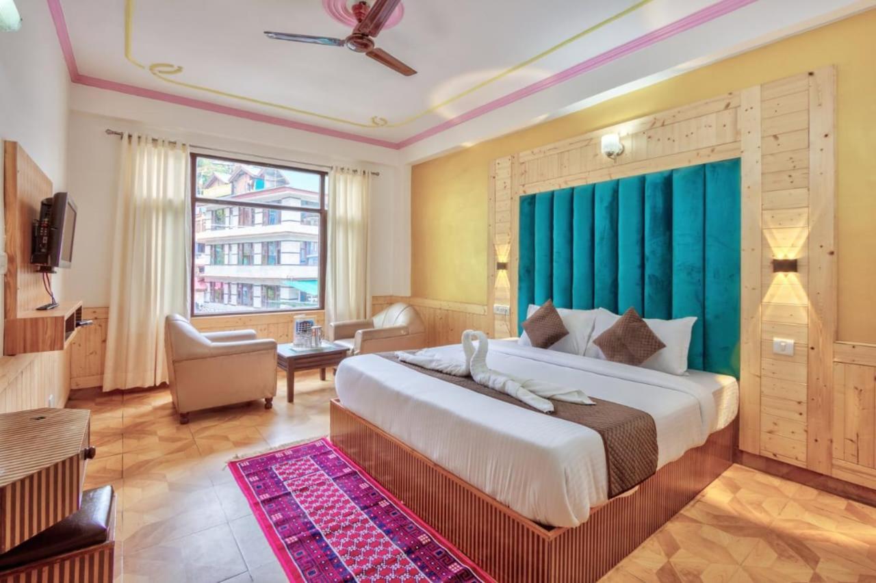 Hotel Day Night Manali (Himachal Pradesh)