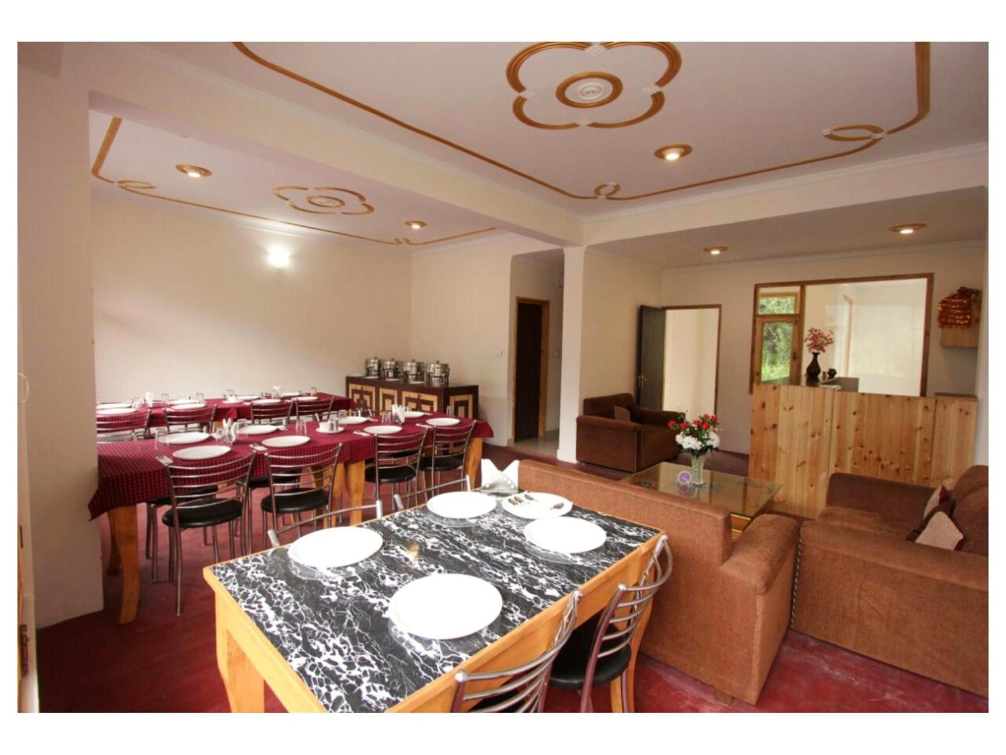 Saras Hotel Manali (Himachal Pradesh)