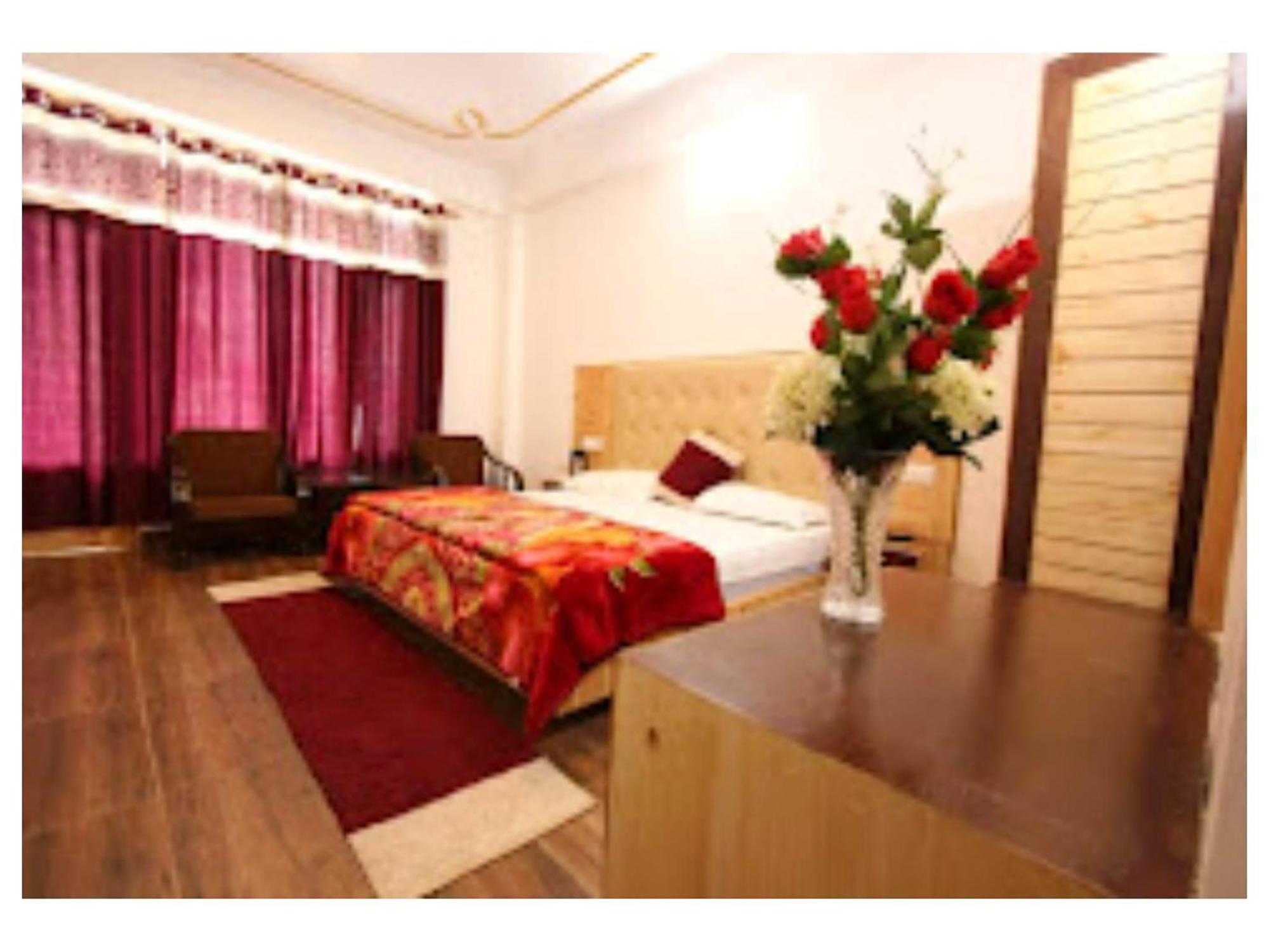 Hotel Saras Manali (Himachal Pradesh)