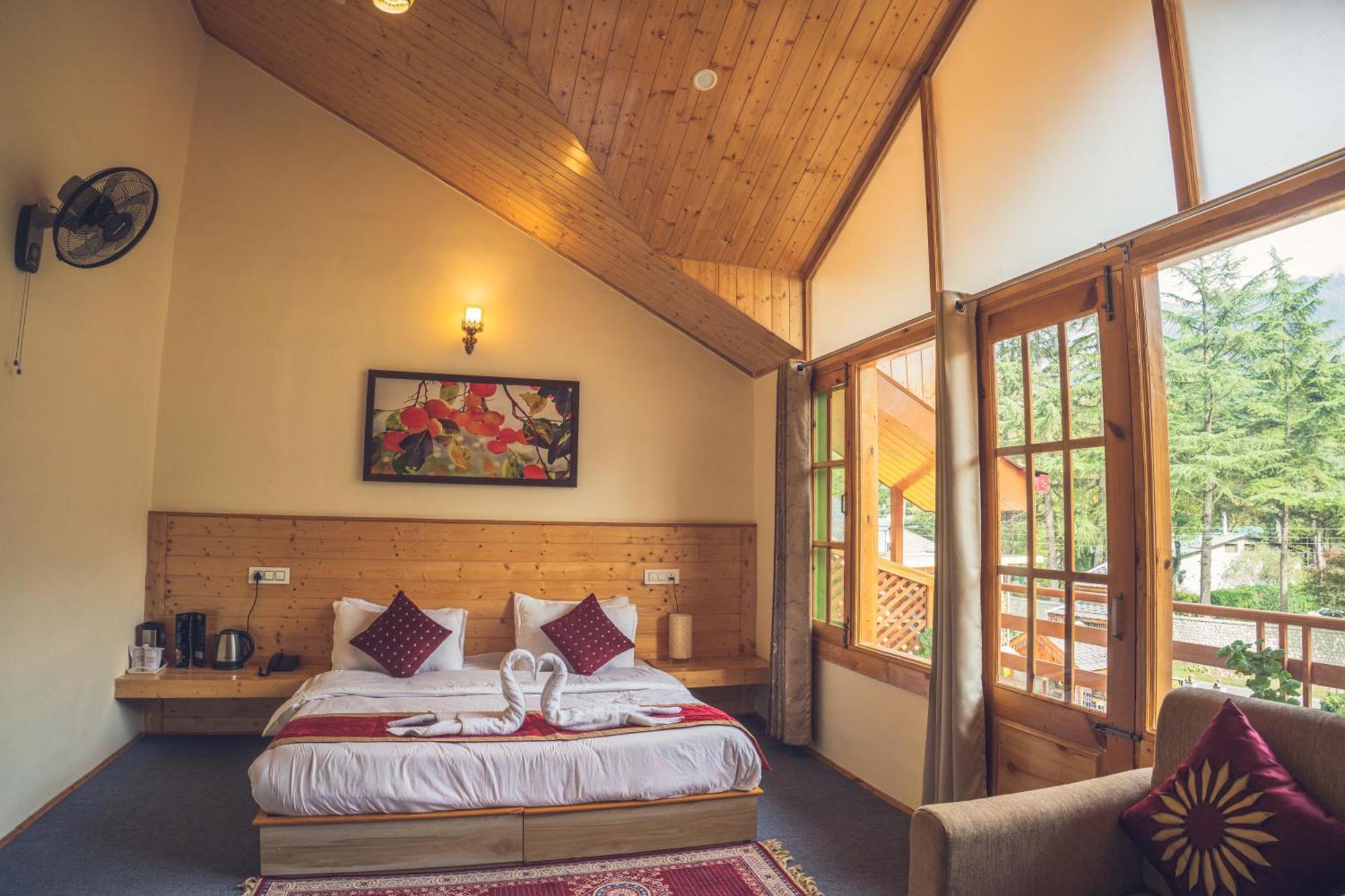 Persimmon Farmstead Manali (Himachal Pradesh)