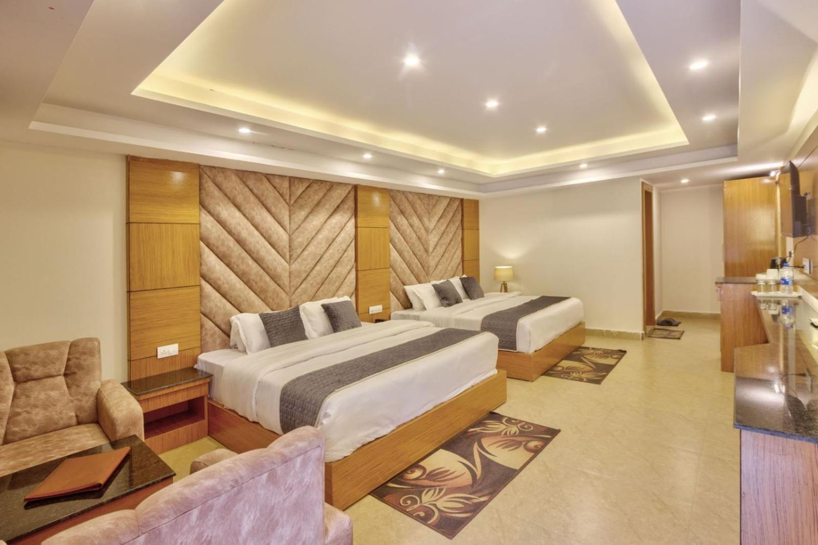 Shivalaya Retreat - A River Side Hotel