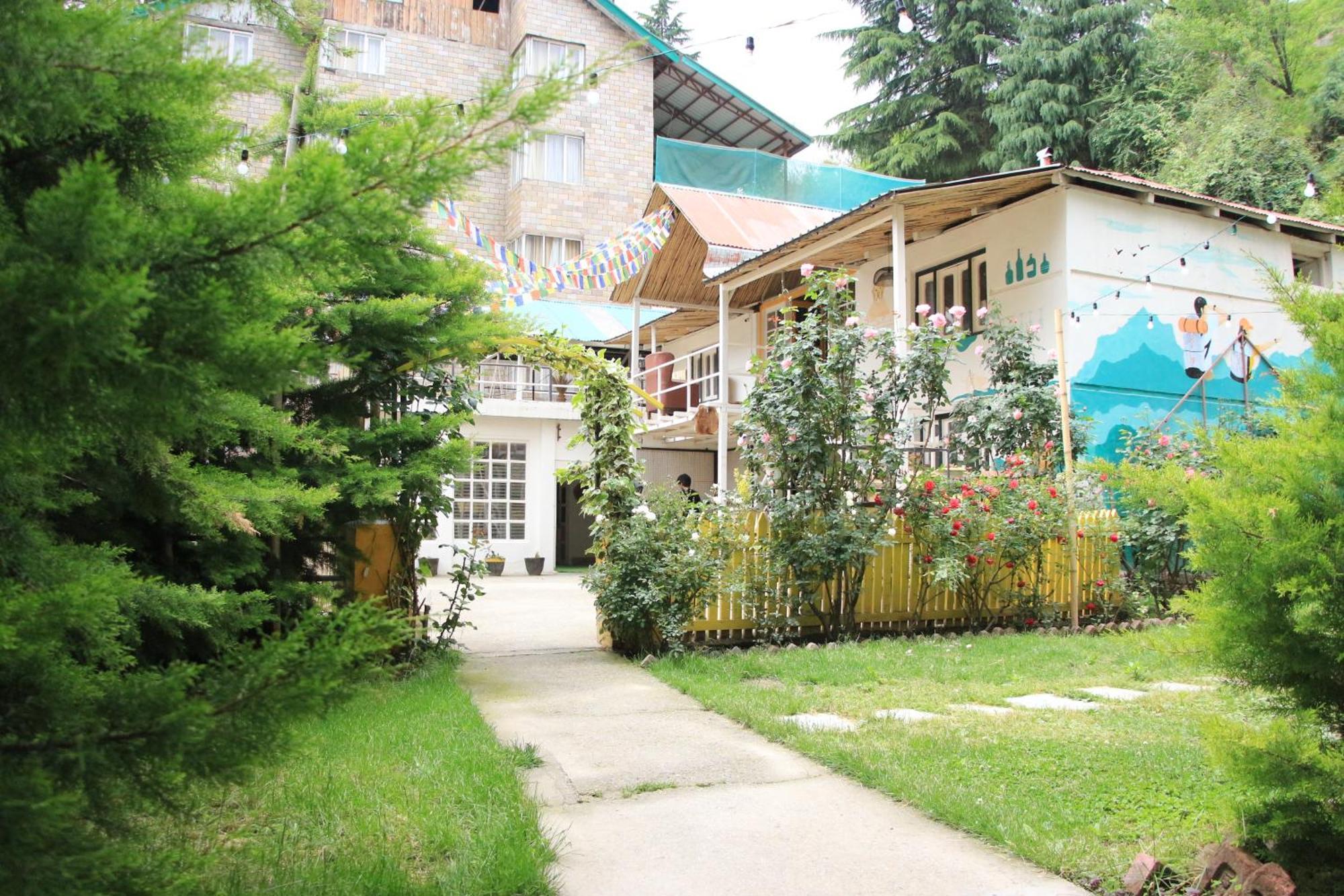 Resort The Village Manali- Cafe, Bar & Bistro *