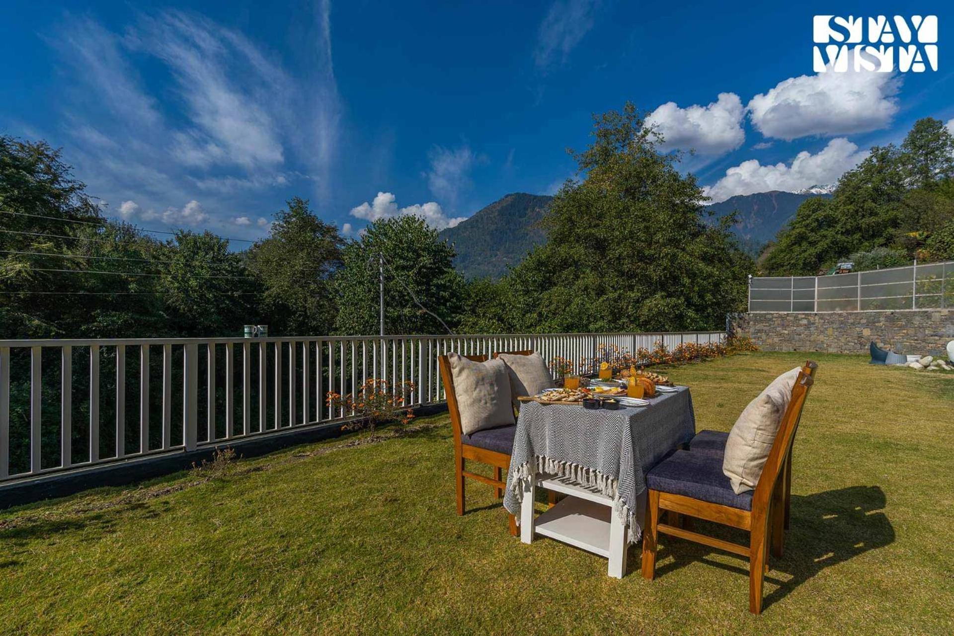 Villa Stayvista At Riverside Symphony - Bonfire, Bbq, Wifi *
