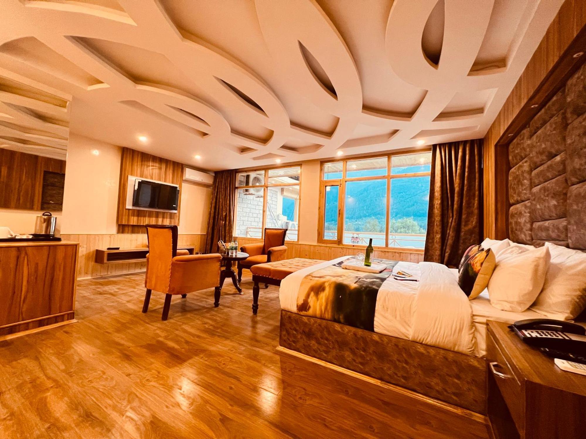 Hotel West Western #neartomallroad #24hourrestaurent #gym #lawn #playingzone #pooltable #kidsfriendly #mountainview #tabletennis #familyfriendly #privateparking