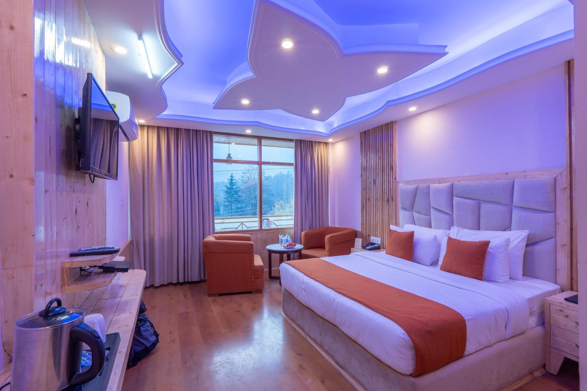 Hotel West Western #neartomallroad #24hourrestaurent #gym #lawn #playingzone #pooltable #kidsfriendly #mountainview #tabletennis #familyfriendly #privateparking