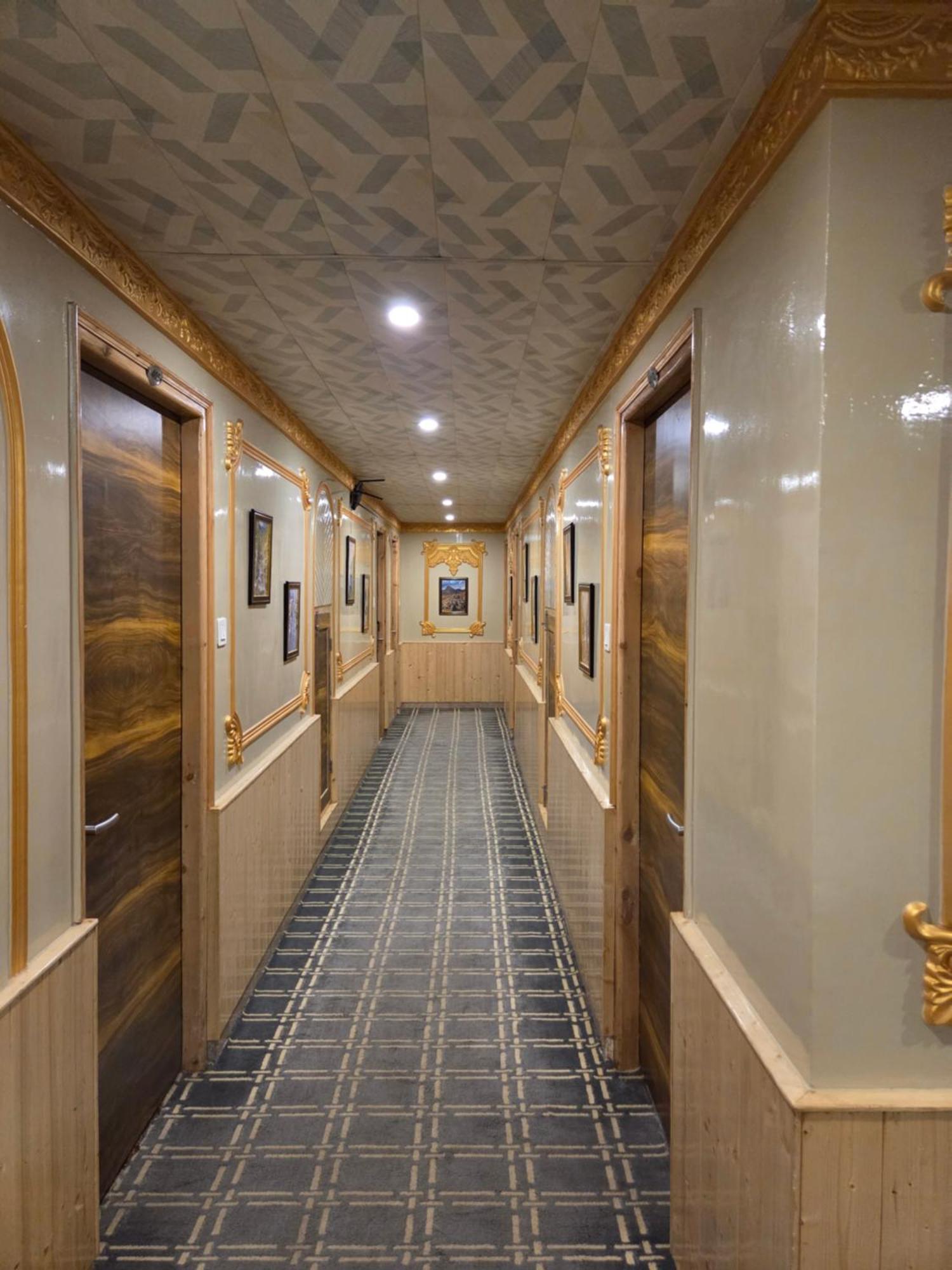 Hotel West Western #neartomallroad #24hourrestaurent #gym #lawn #playingzone #pooltable #kidsfriendly #mountainview #tabletennis #familyfriendly #privateparking 4*