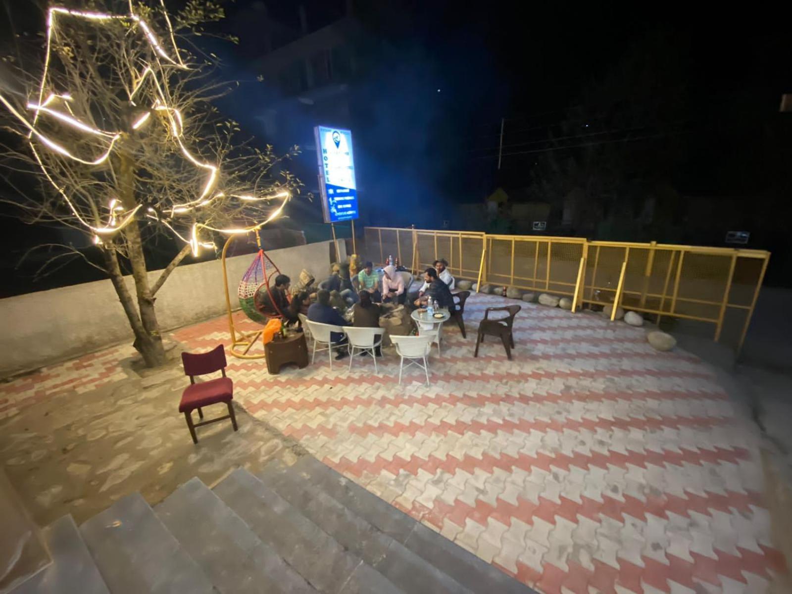 Old By Himalayan Hotels, With Mountain View, Balcony, Terrace And Parking Motel Manali (Himachal Pradesh)
