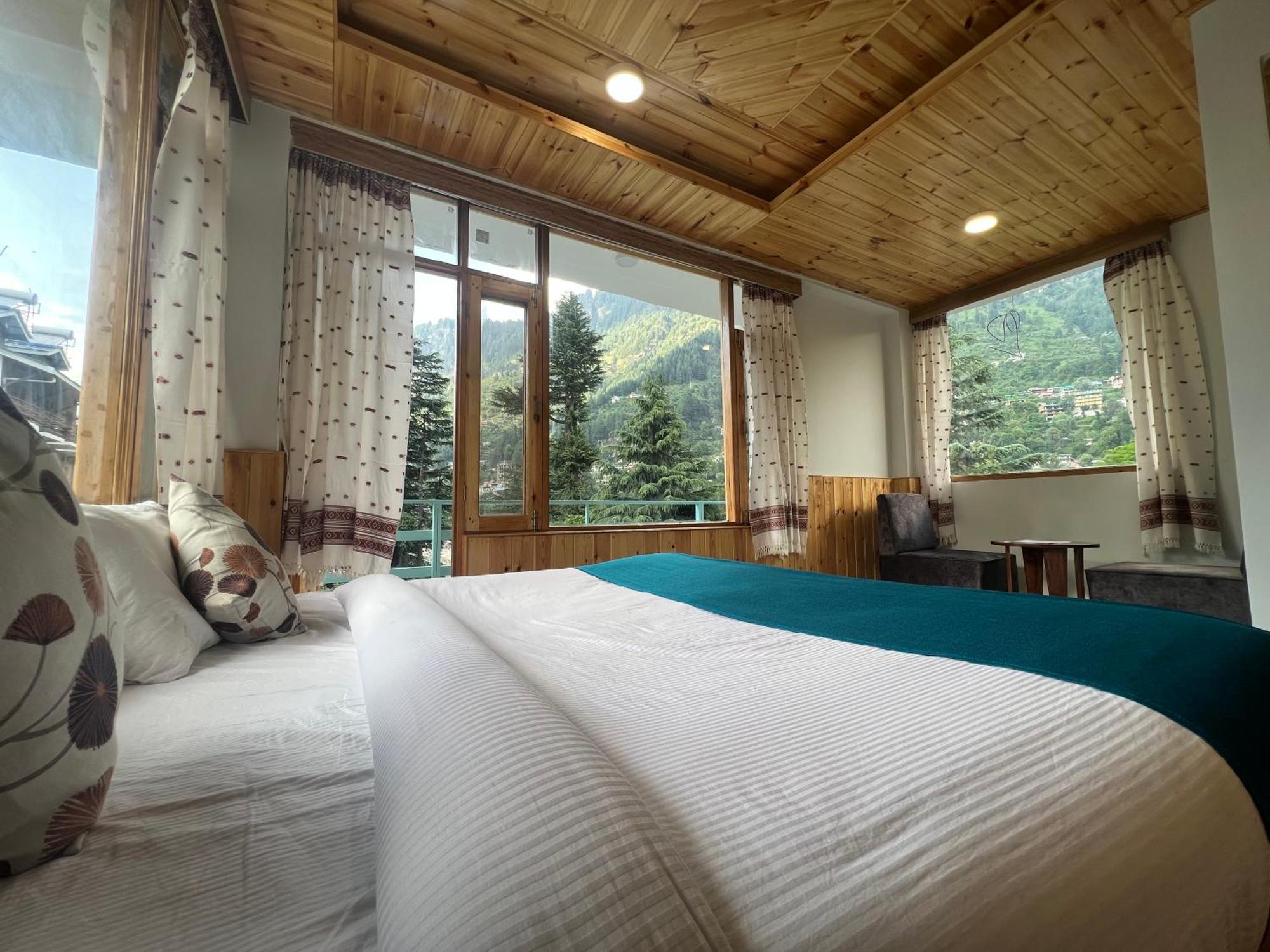 Old By Himalayan Hotels, With Mountain View, Balcony, Terrace And Parking *