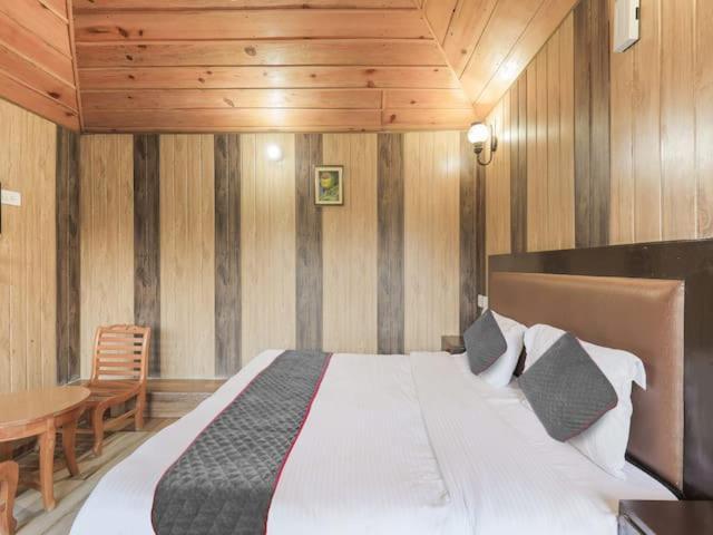 The Mountain !! Scenic Mountain View ! Parking ! Restaurant ! Tasty Food ! Preferred Hotel 4*