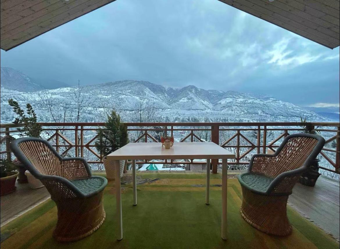 The Mountain !! Scenic Mountain View ! Parking ! Restaurant ! Tasty Food ! Preferred 4* Manali (Himachal Pradesh)