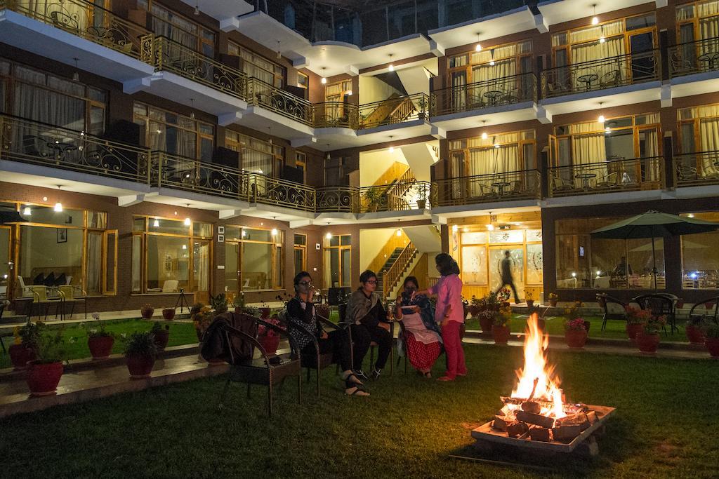 Snow Peak Retreat 3*