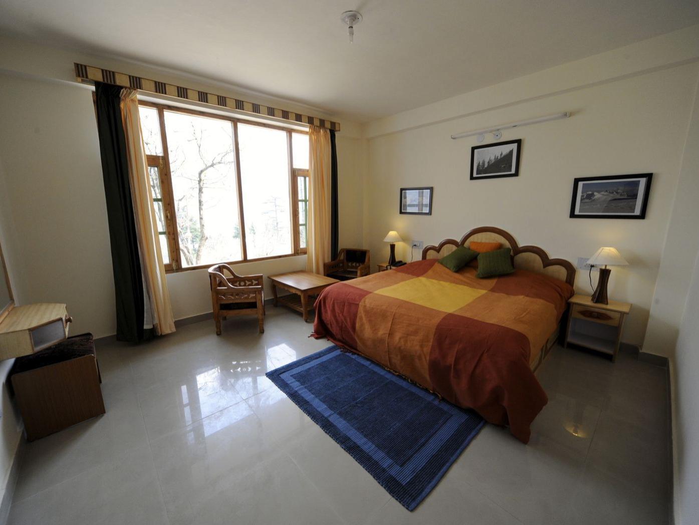 Hotel The 3*