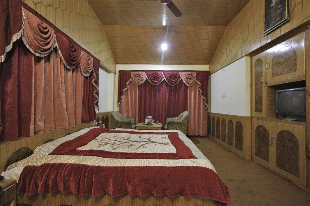 Chandramukhi Hotel 3*