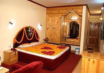 Glacier Hotel 3*