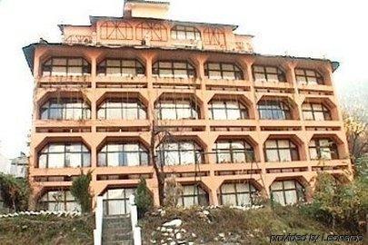Hotel Snowcrests Manor