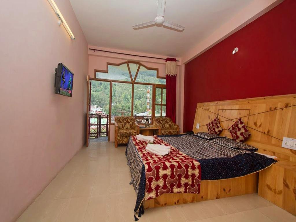 Himanshu Resorts