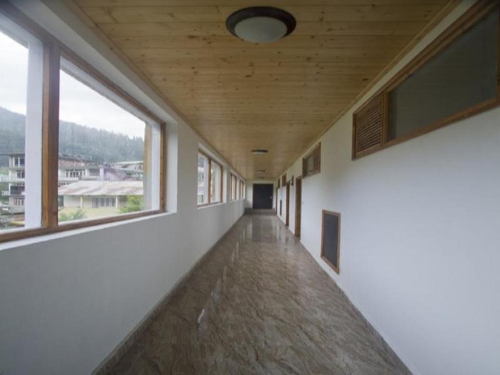 Hotel The Grand Welcome Manali (Himachal Pradesh)