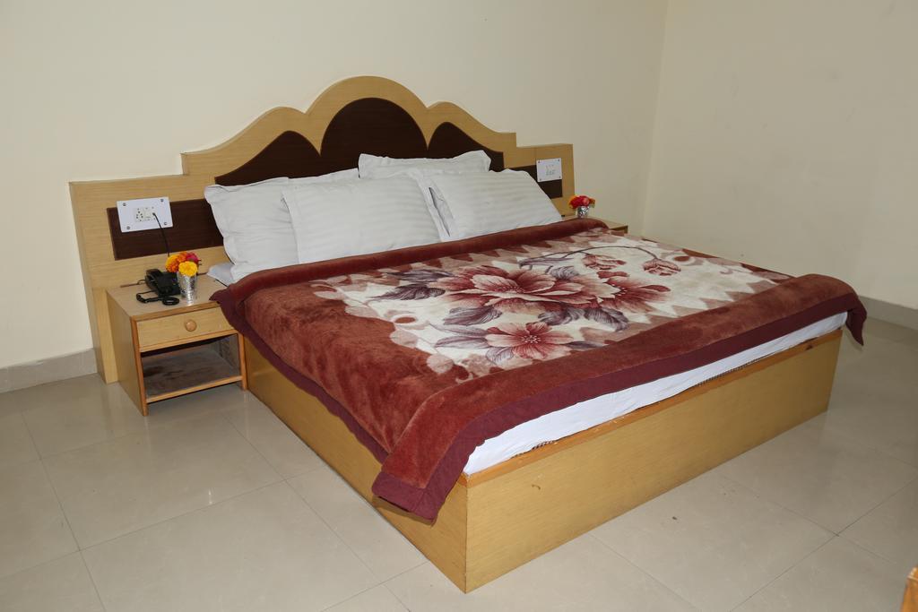 Ridge View Hotel Manali (Himachal Pradesh)