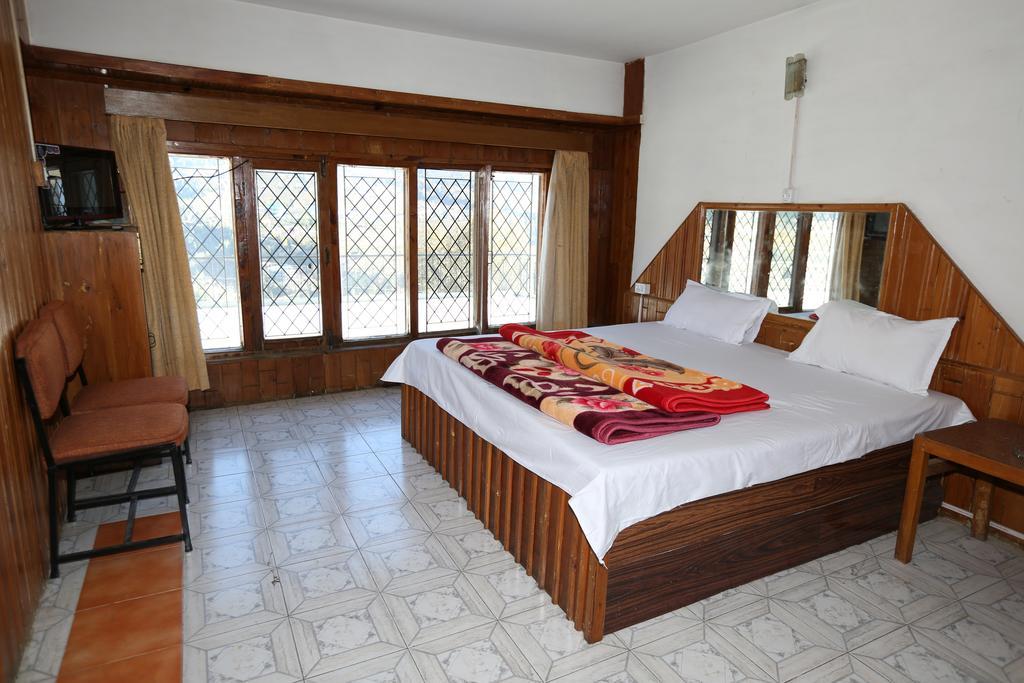 Ridge View Hotel Manali (Himachal Pradesh)