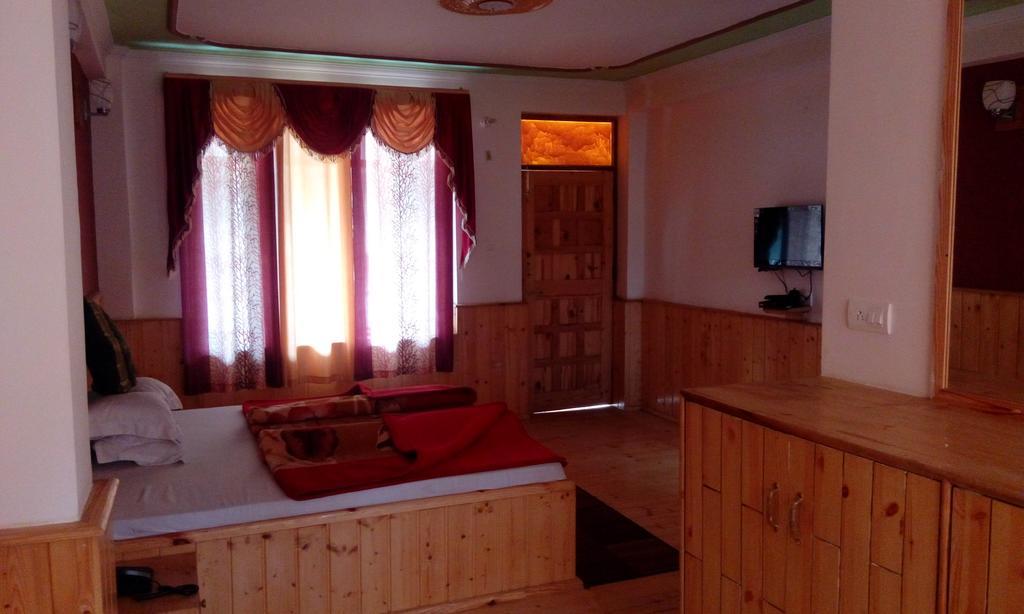 Guest house Suraj