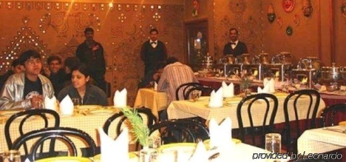 Hotel Honeymoon Manali (Himachal Pradesh)