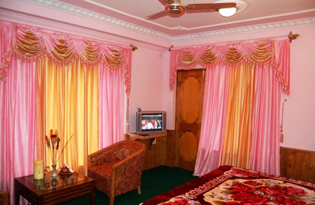 Homestay Kartik Holiday