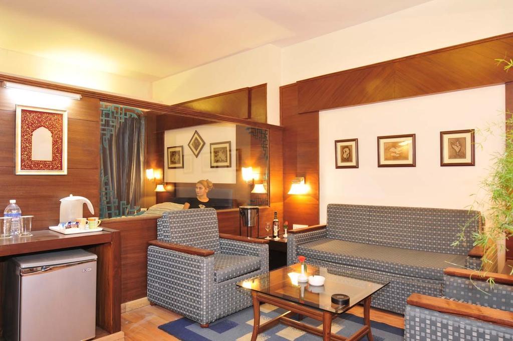 Hotel The River Crescent