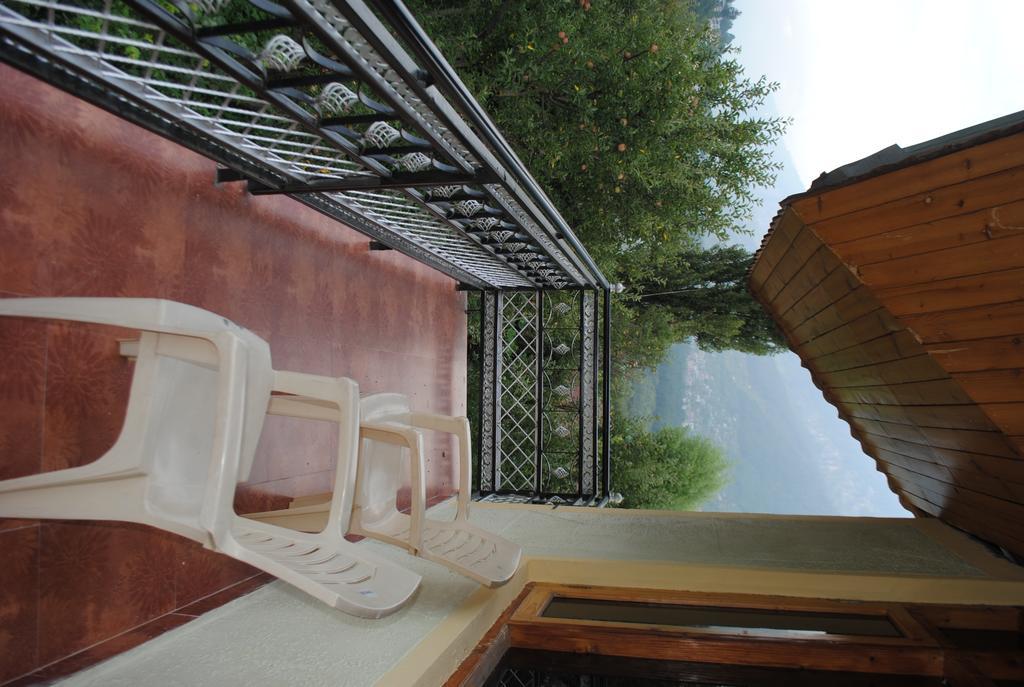 Bed & Breakfast Oyo 13232 Red Rose 3*