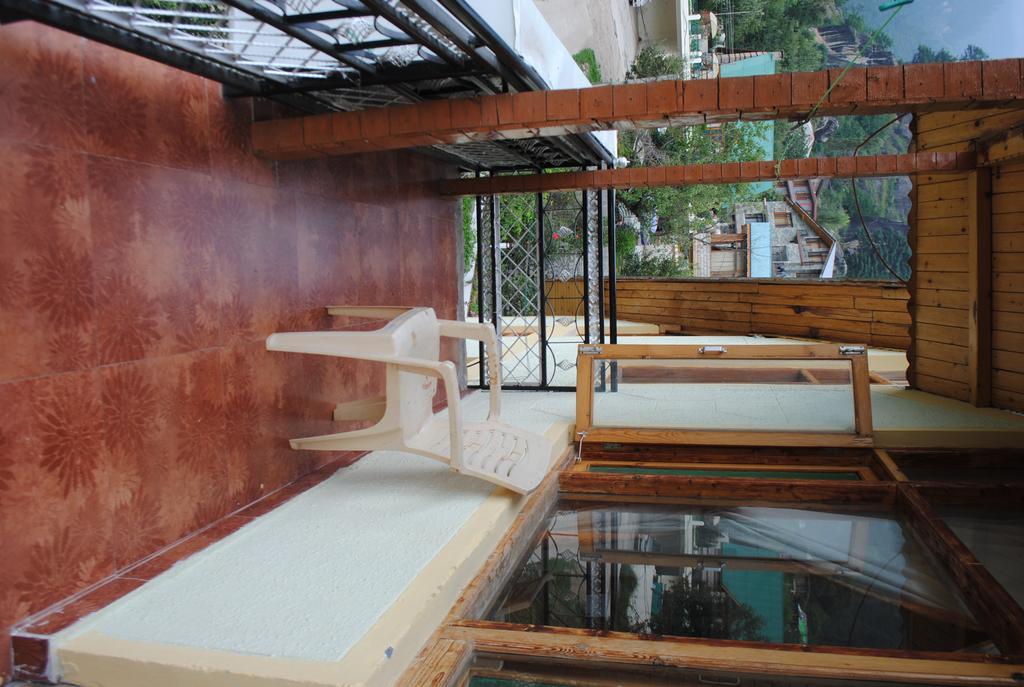 Bed & Breakfast Oyo 13232 Red Rose