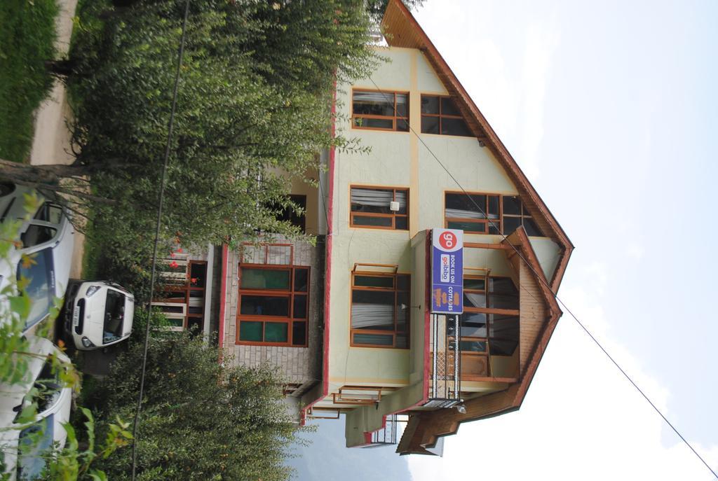 Bed & Breakfast Oyo 13232 Red Rose 3*