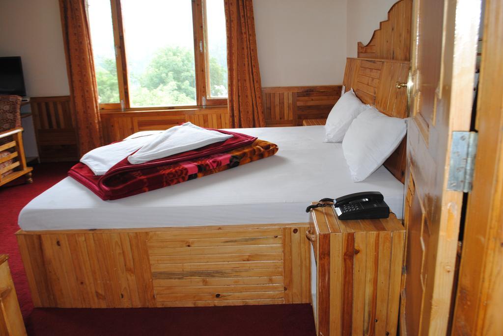 Bed & Breakfast Oyo 13232 Red Rose