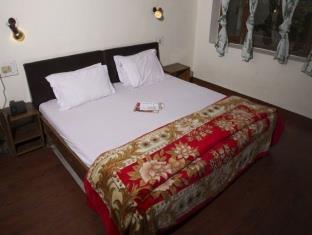 Tourist 10 Minutes Walking Distance From The Mall Hotel Manali (Himachal Pradesh)